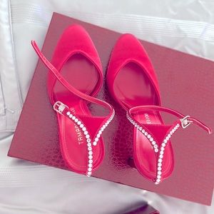 Stunningly beautiful Tamara Melllon bright elegant shoes with cristals